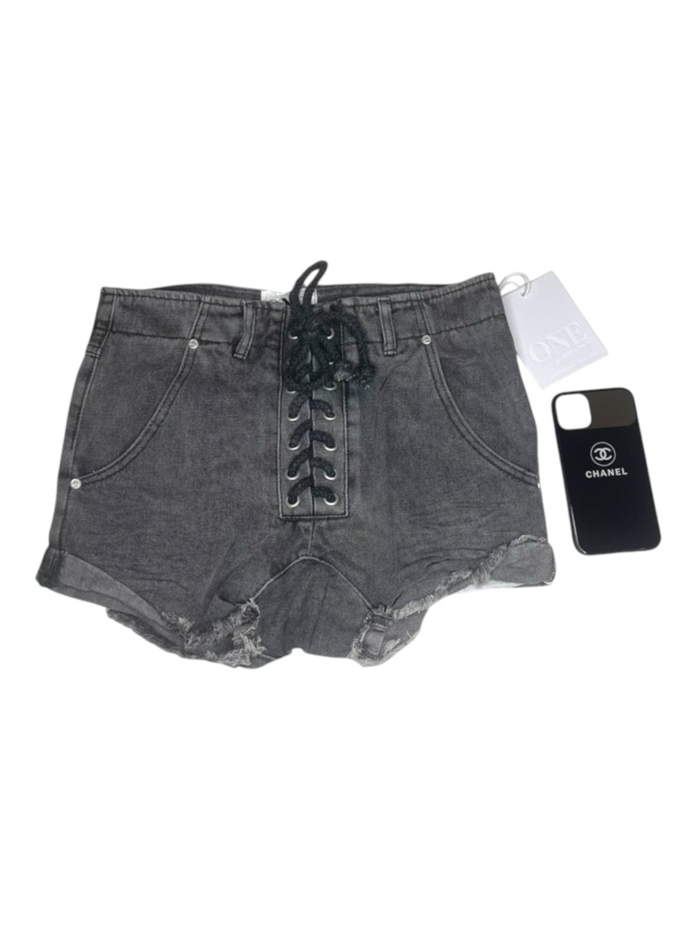 new Kourtney Kardashian’s ⇝ One Teaspoon ⇝ Superfreaks Lace Up Denim Shorts ⇝ 24 - Picture 7 of 16